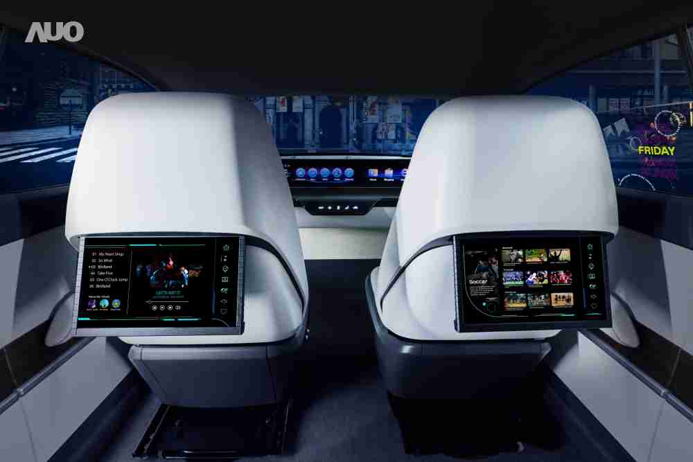红龙扑克新一代Smart Cockpit 2024，，，，以Micro LED先进显示技术优势，，，，创建〝可卷式后座娱乐显示器〞，，，，仅在互动时才显示出所需画面及信息，，，扩充更丰富的娱乐和交互信息服务，，，，获国际奖项荣耀